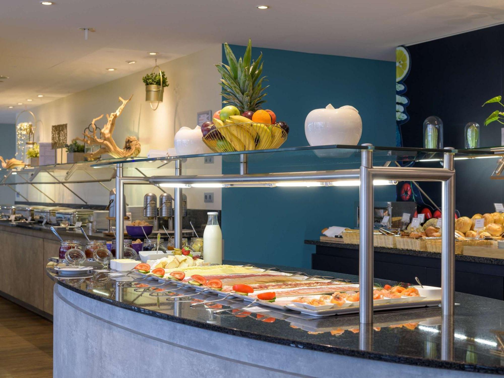 Mercure Hotel Koeln West Екстериор снимка